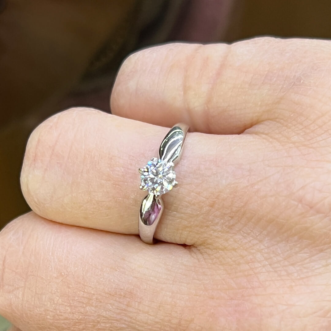 Solitario Moissanita Corte Redondo 0.50qts