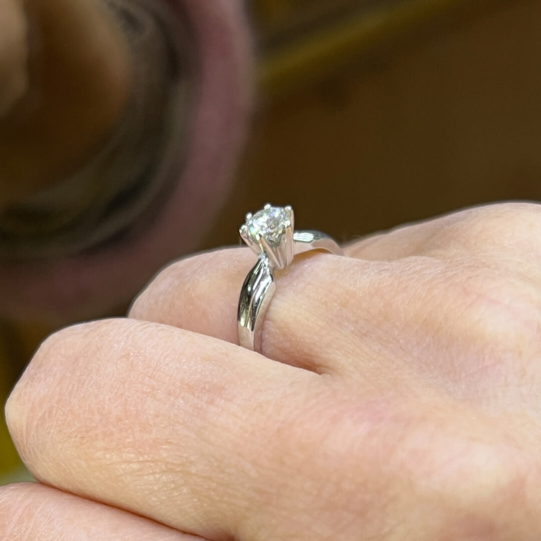 Solitario Moissanita Corte Redondo 0.50qts