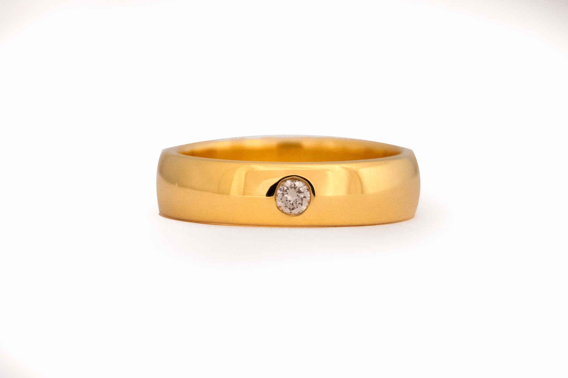 Argolla lisa con Diamante