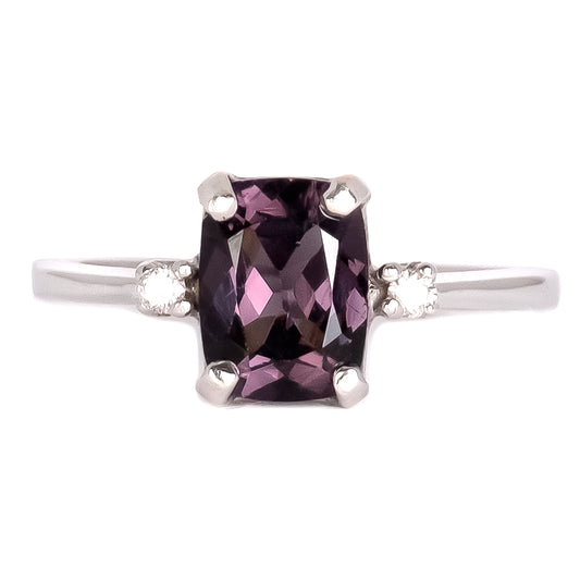 Espinela Morada con Diamantes